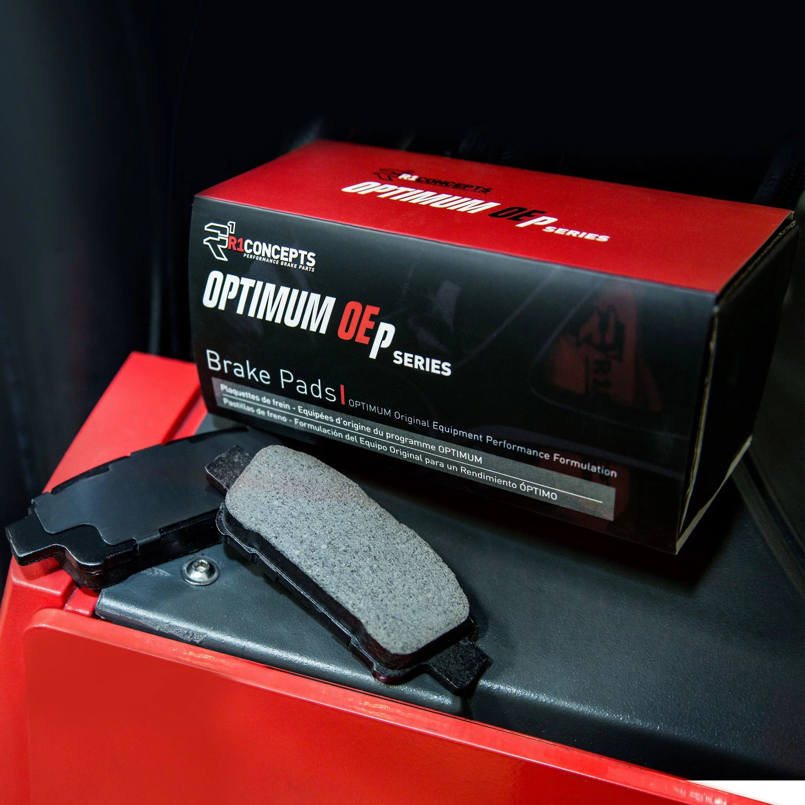 R1 Concepts Front Brakes and Rotors Kit