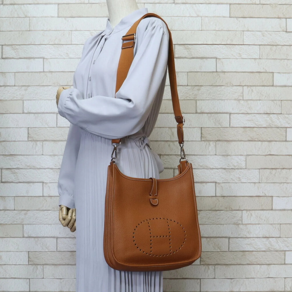 Pre-Owned Hermes Evelyn PM Shoulder Bag Taurillon Clemence Brown Women's HERMES (Good)