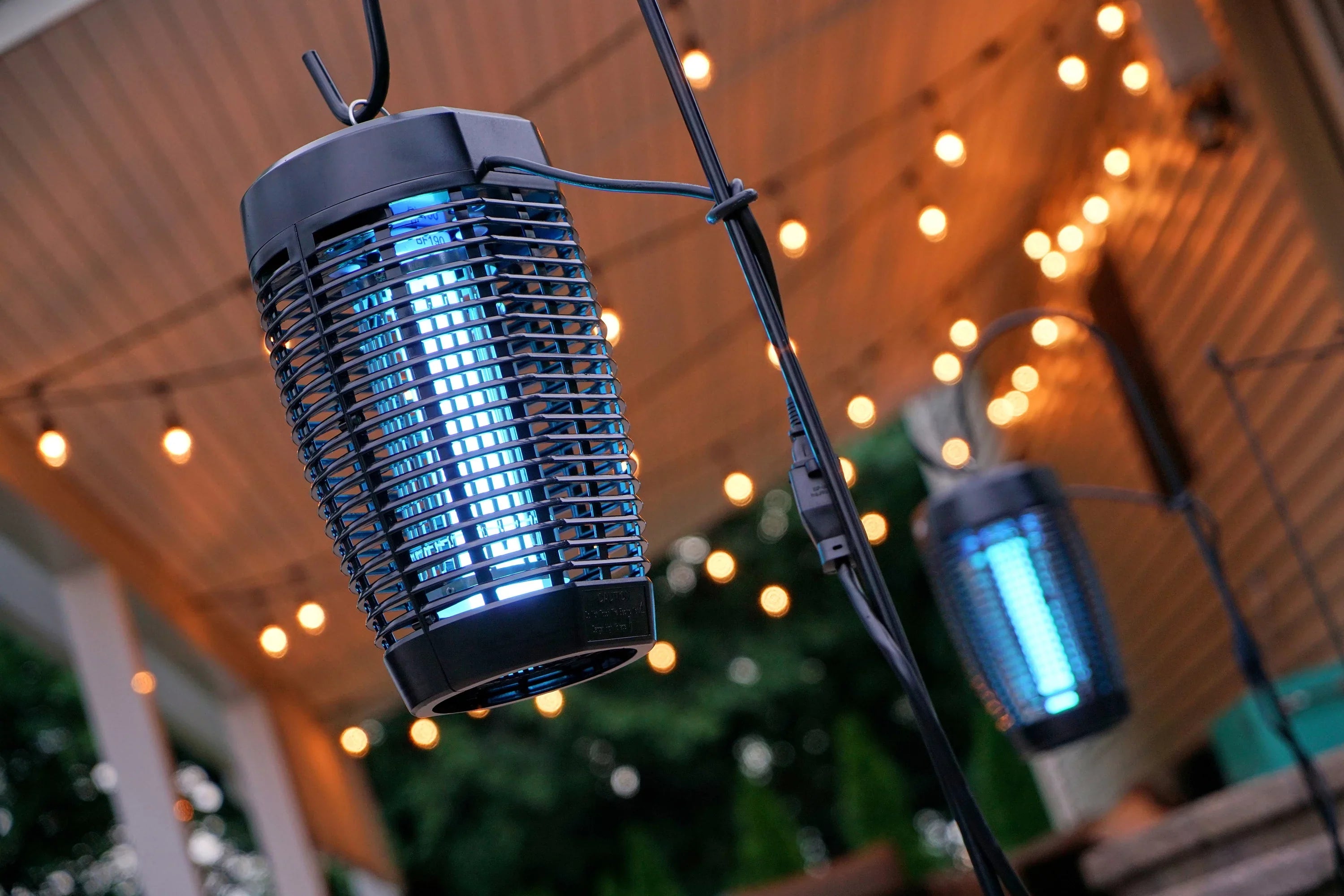 PIC 40W Outdoor 1 Acre Mosquito and Bug Zapper, Electronic Insect Killer, Black