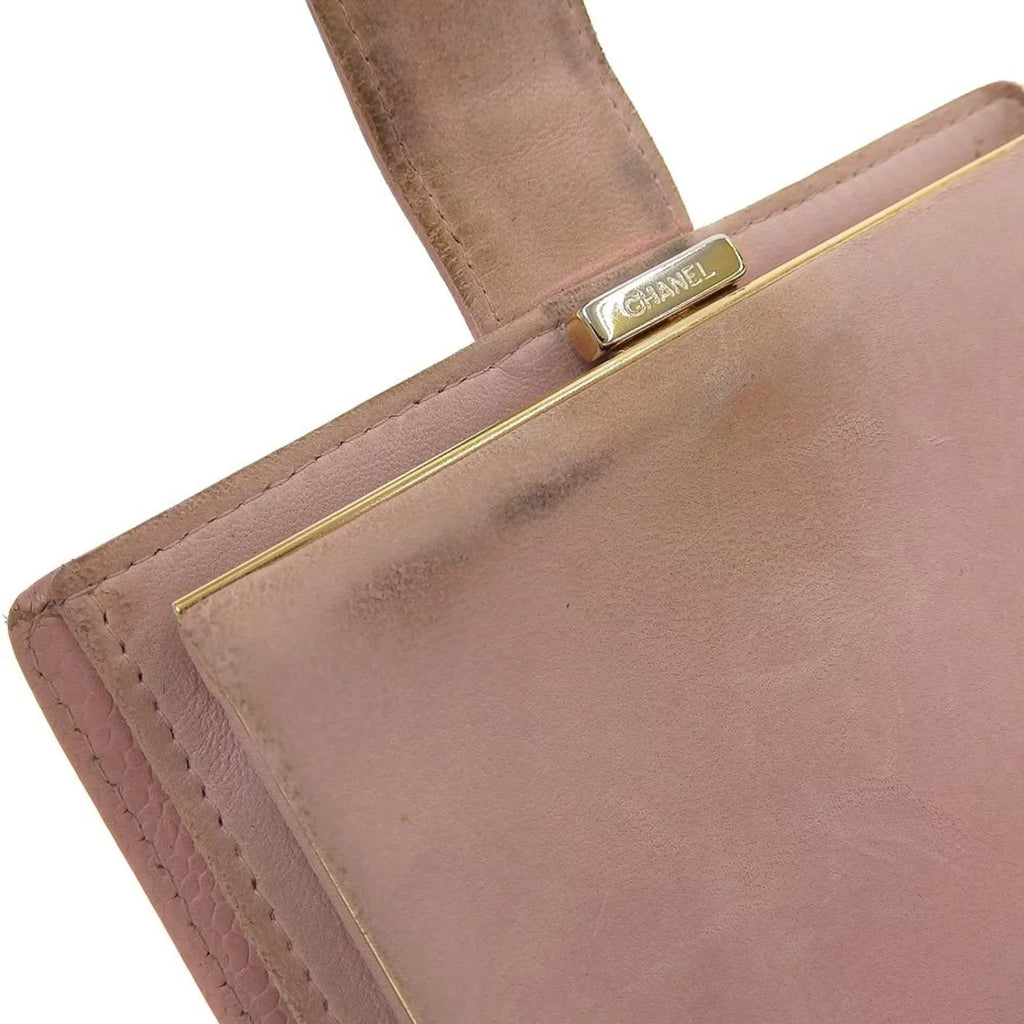 Pre-Owned Chanel CHANEL fold wallet with gama mouth caviar skin pink A13497 seal 8 model coco mark logo (Fair)