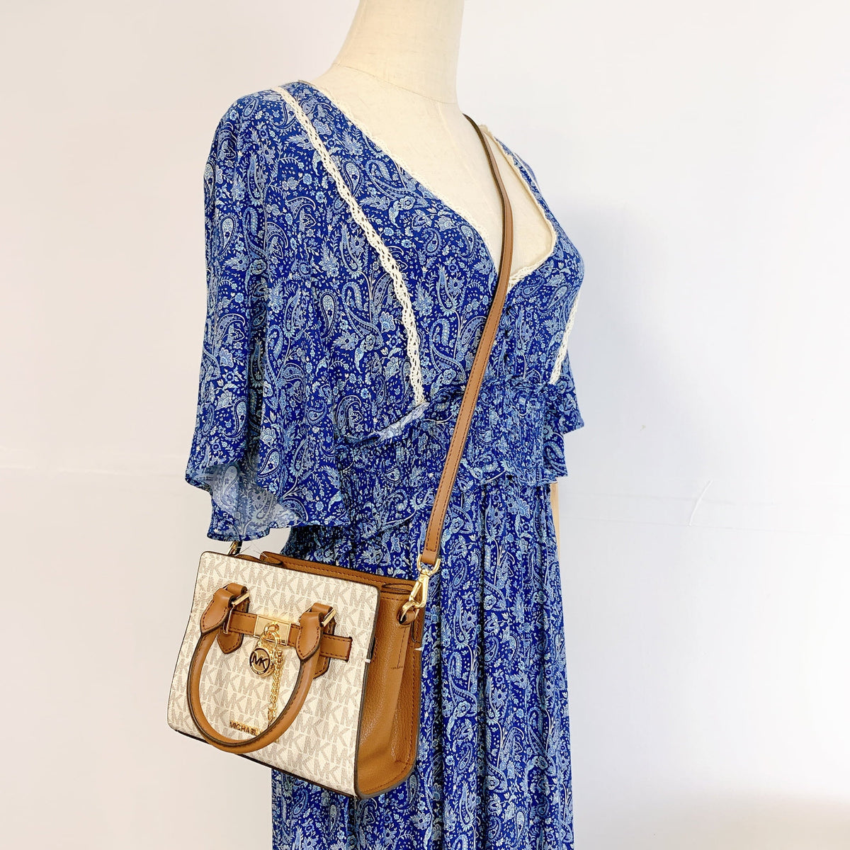 Michacl Kors 35H1GHMS0B Hamilton XS Satchel Crossbody in Signature VANILLA