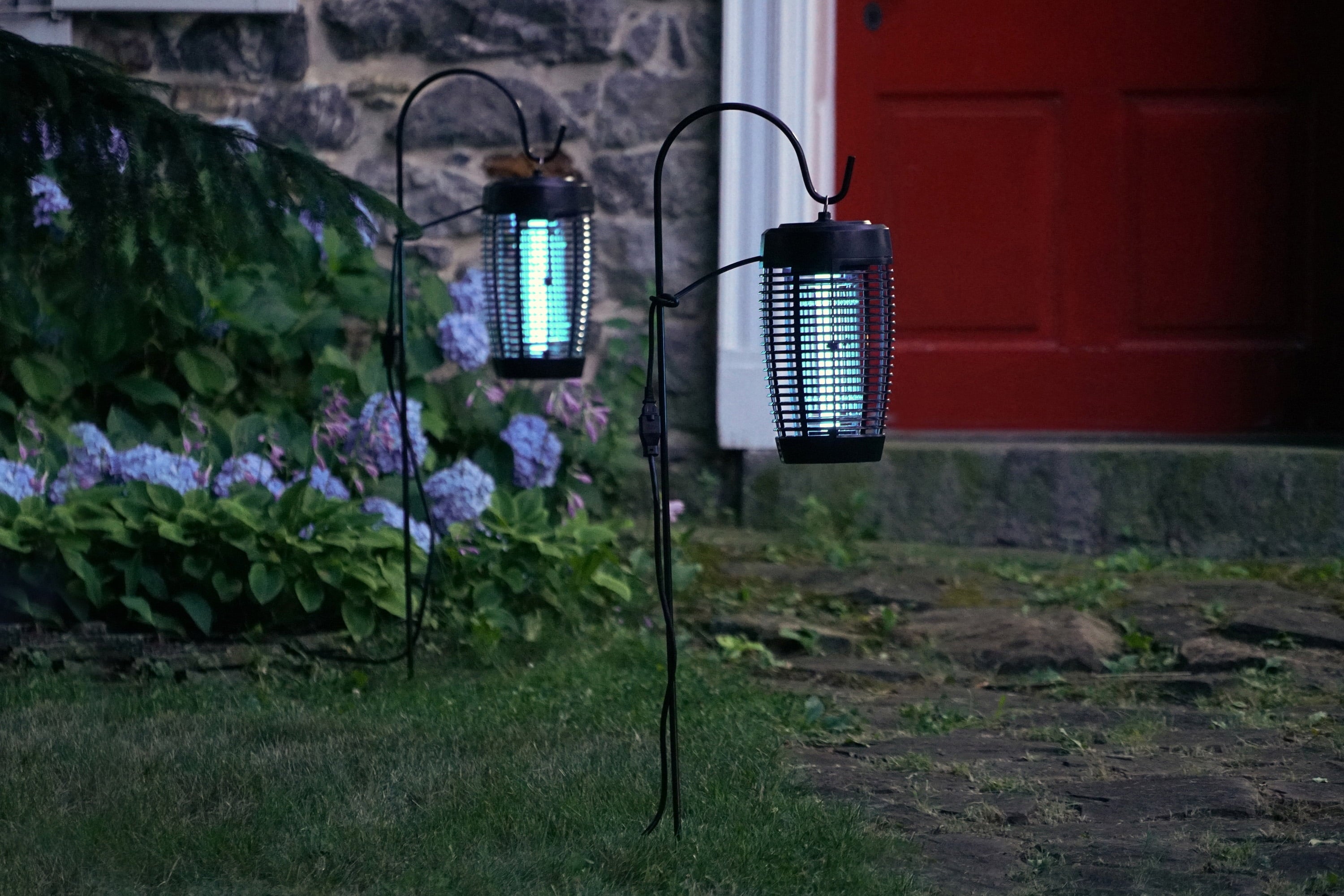 PIC 40W Outdoor 1 Acre Mosquito and Bug Zapper, Electronic Insect Killer, Black